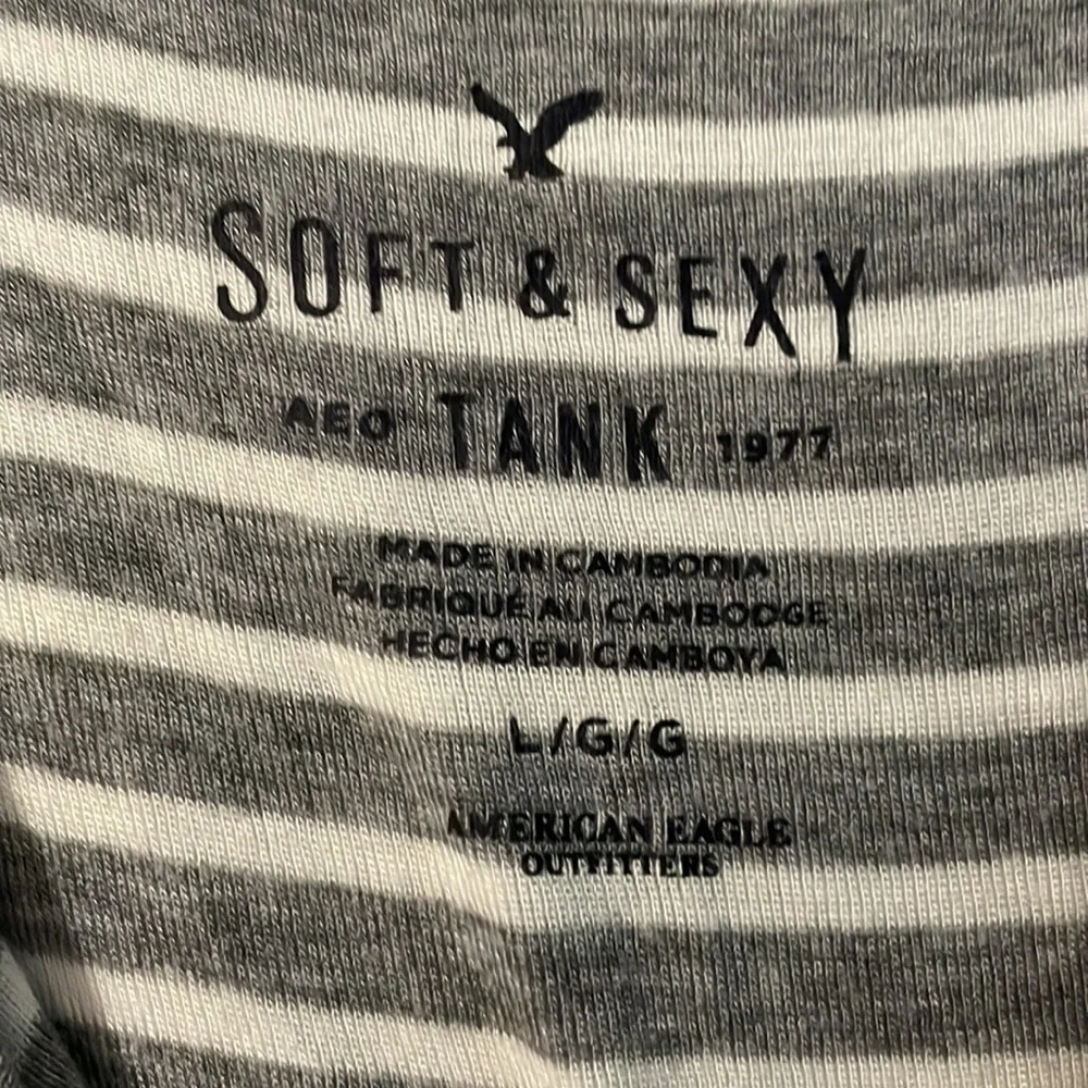 American Eagle Outfitters soft & sexy tank top - Picture 2 of 3